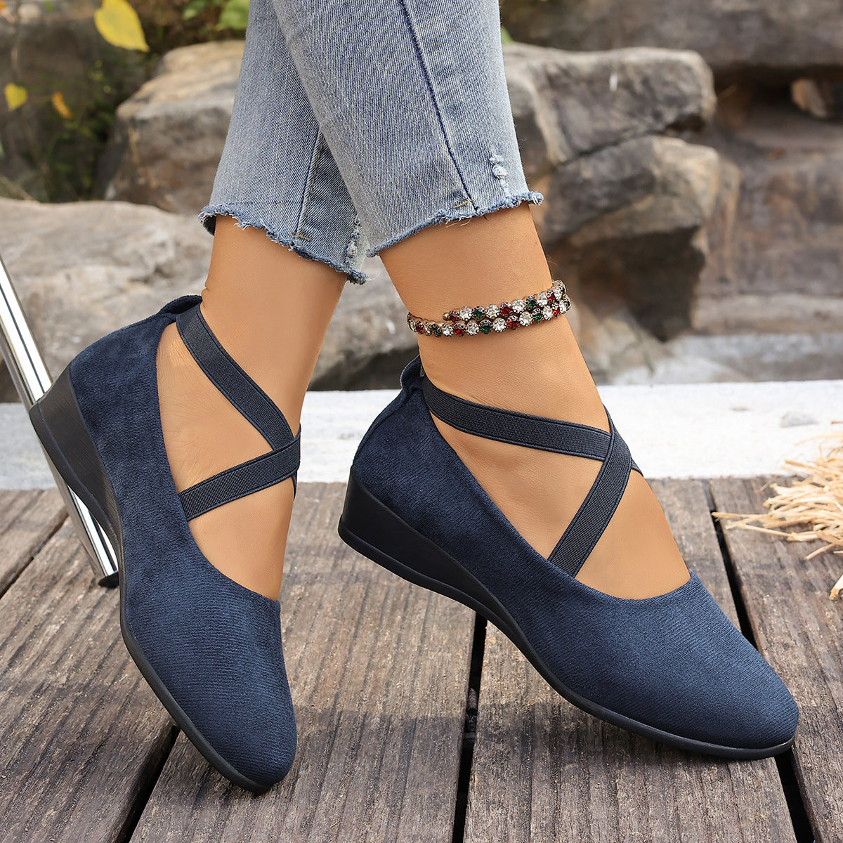 Women's Pointed Toe Low Wedge Shoes – Breathable Mesh Lace-Up