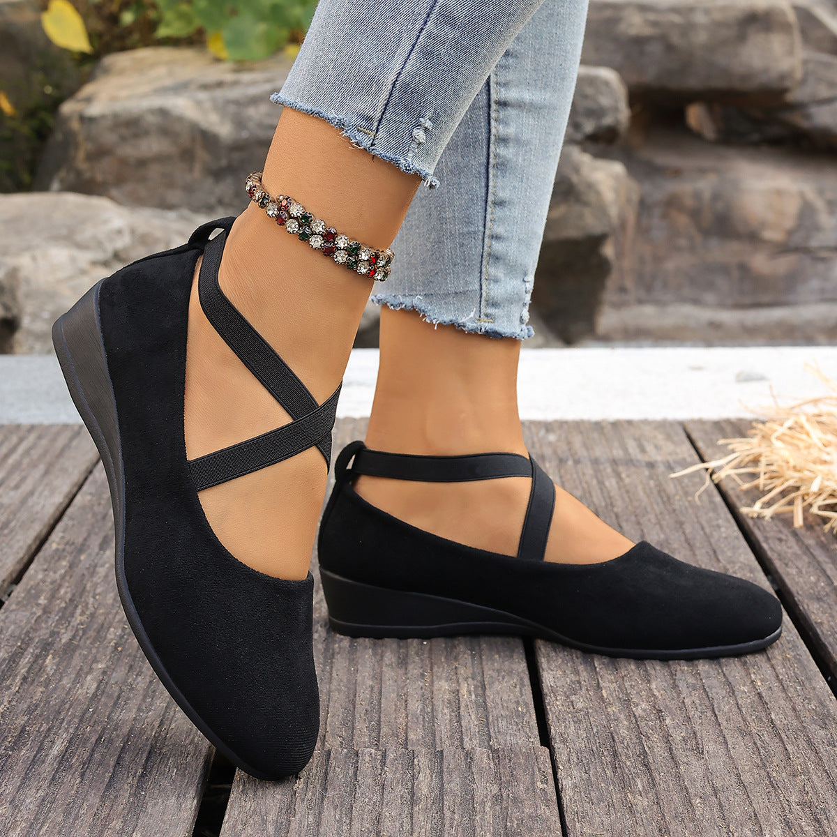 Women's Pointed Toe Low Wedge Shoes – Breathable Mesh Lace-Up