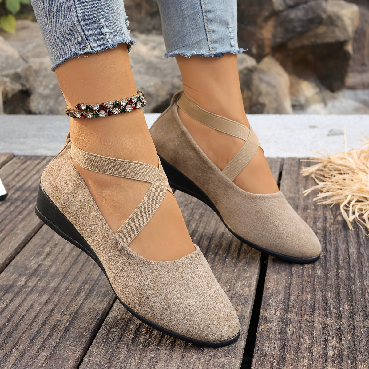 Women's Pointed Toe Low Wedge Shoes – Breathable Mesh Lace-Up