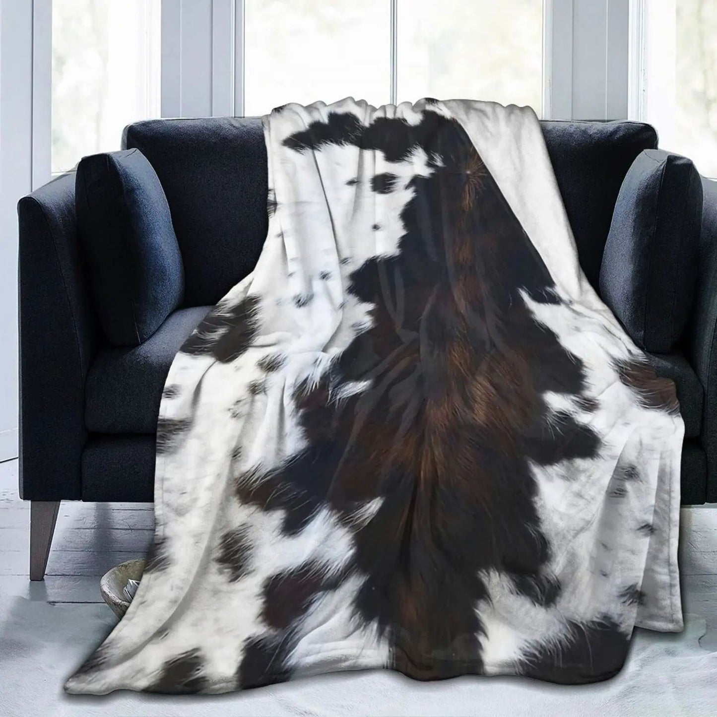 Cow Print Flannel Blanket – Soft Warm Lightweight All-Season Throw