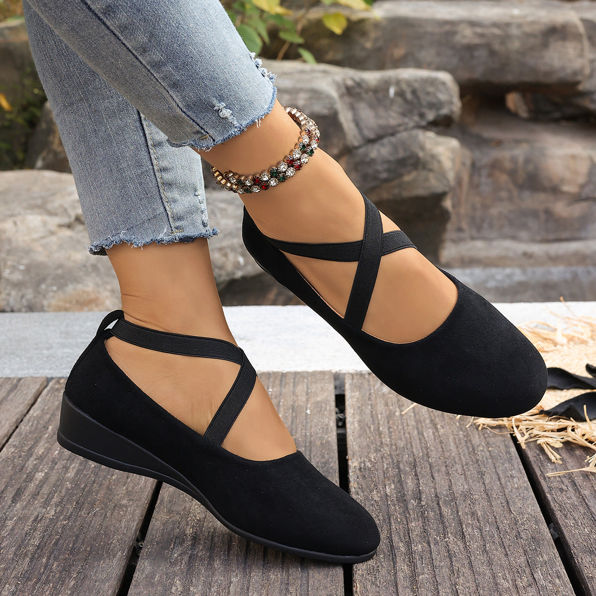 Women's Pointed Toe Low Wedge Shoes – Breathable Mesh Lace-Up