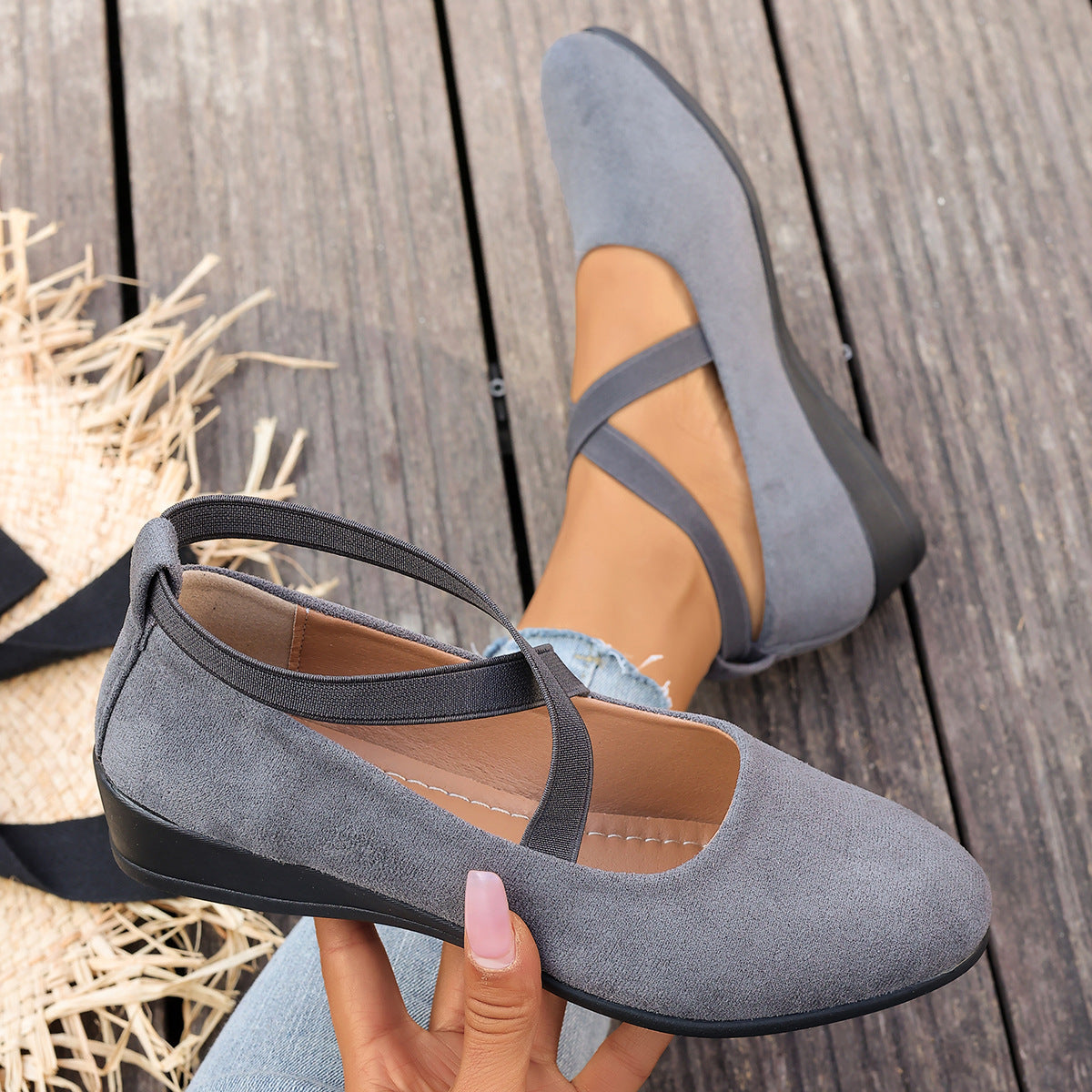 Women's Pointed Toe Low Wedge Shoes – Breathable Mesh Lace-Up
